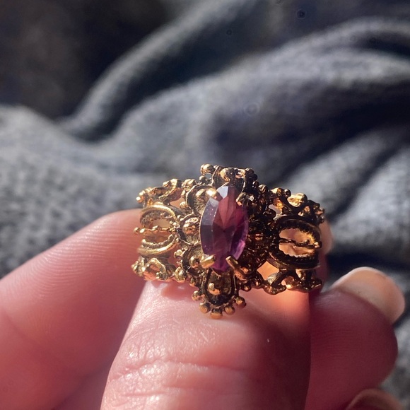 Gold Filigree Ring with Purple Marquise Stone - Picture 9 of 16